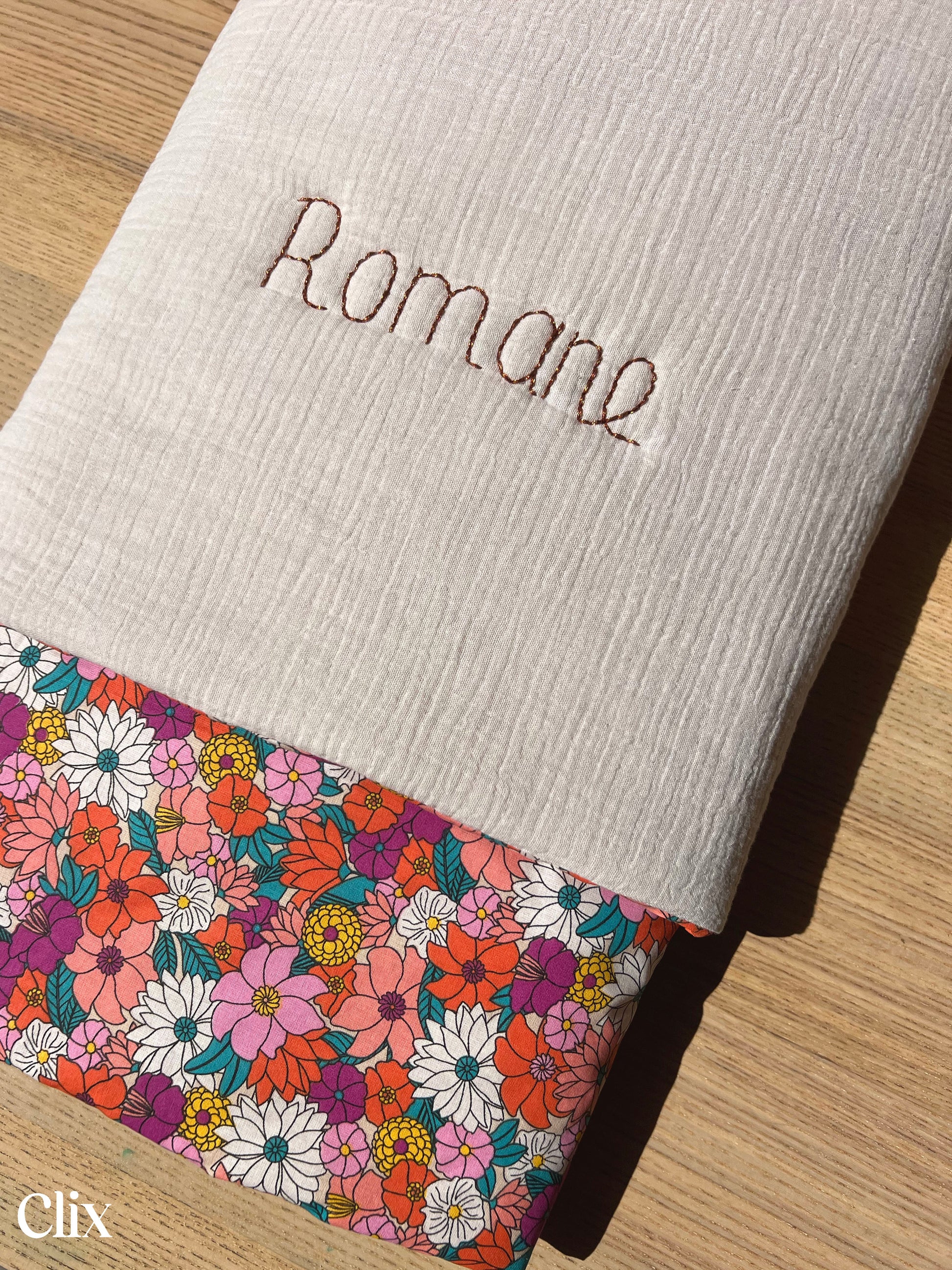Clix - couverture personnalisée 03 broderie 
