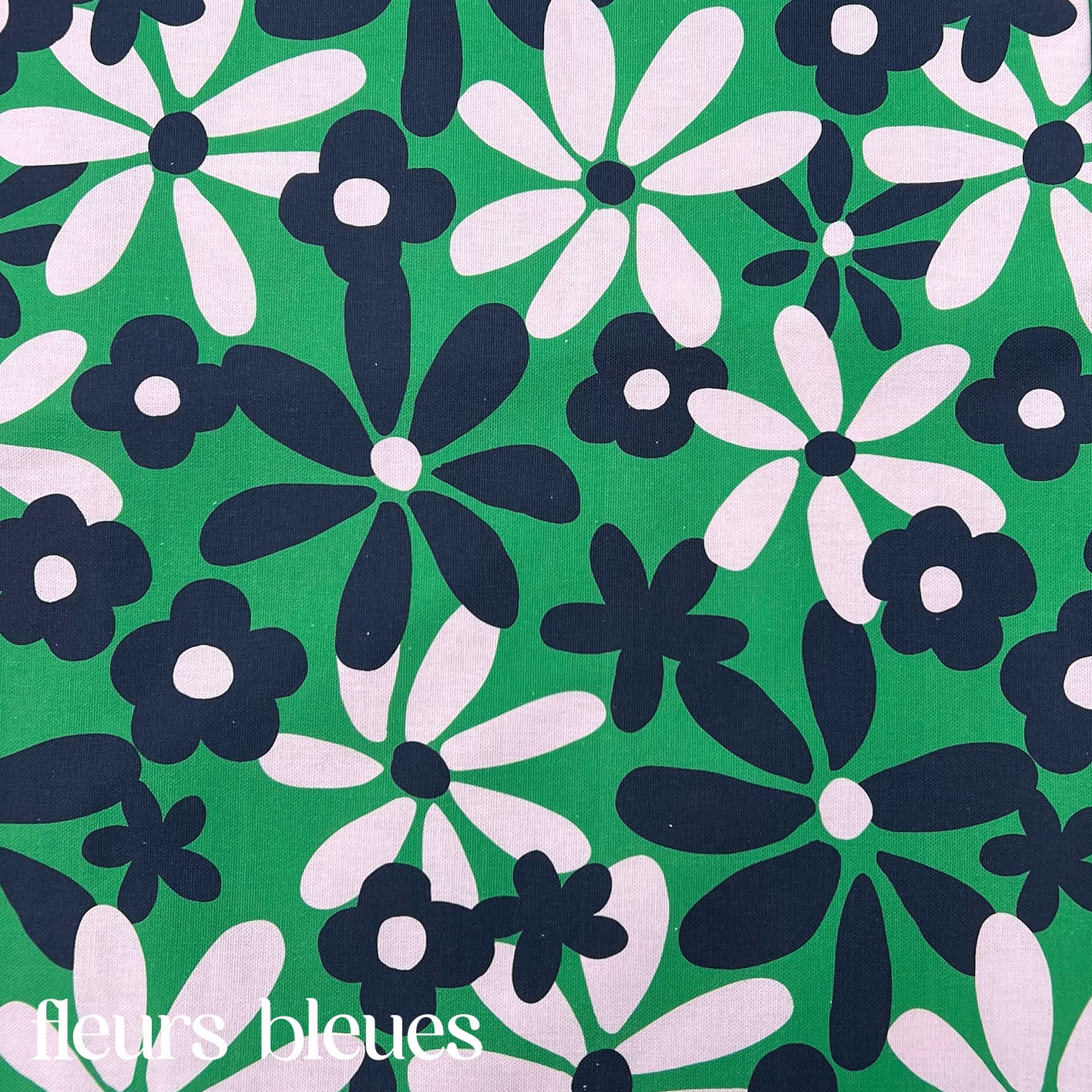 Clix - tissu - Fleurs bleues 